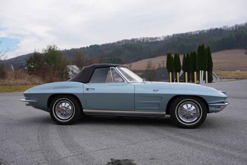 Chevrolet-Corvette-1964-Silver-Blue-Black-5