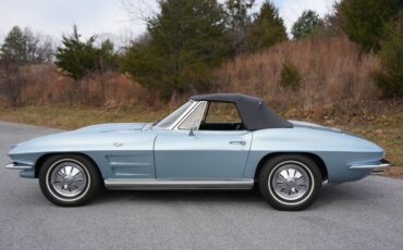 Chevrolet-Corvette-1964-Silver-Blue-Black-9