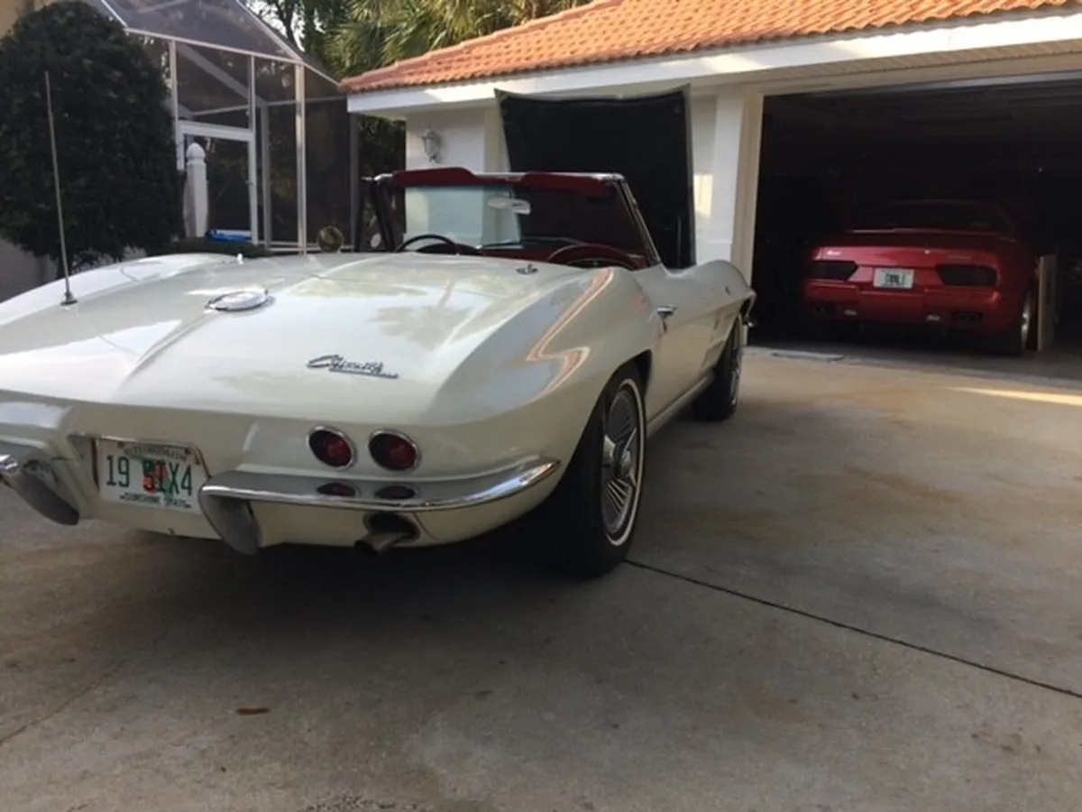 Chevrolet-Corvette-1964-White-Red-3