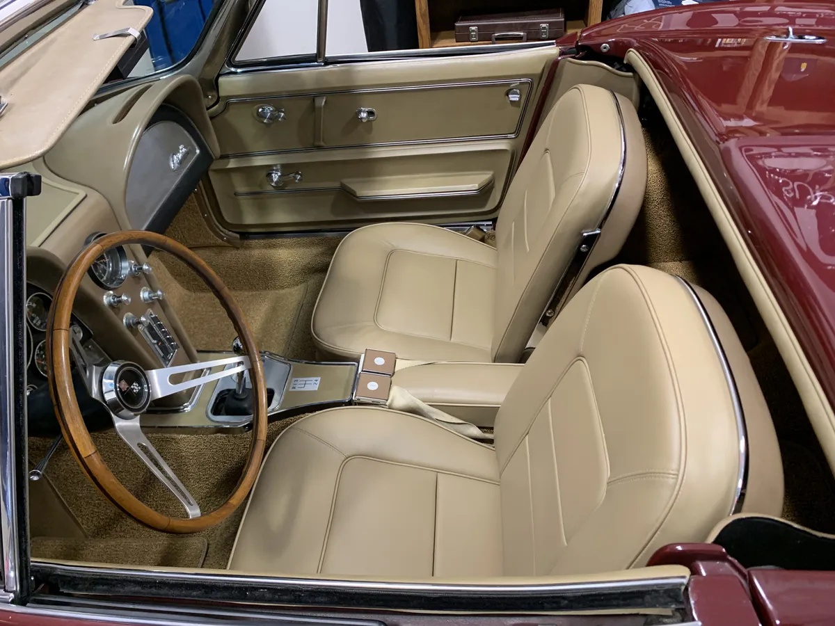 Chevrolet-Corvette-1965-5