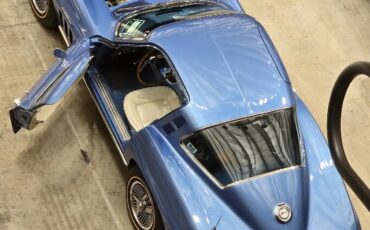 Chevrolet-Corvette-1965-Nassau-Blue-White-11