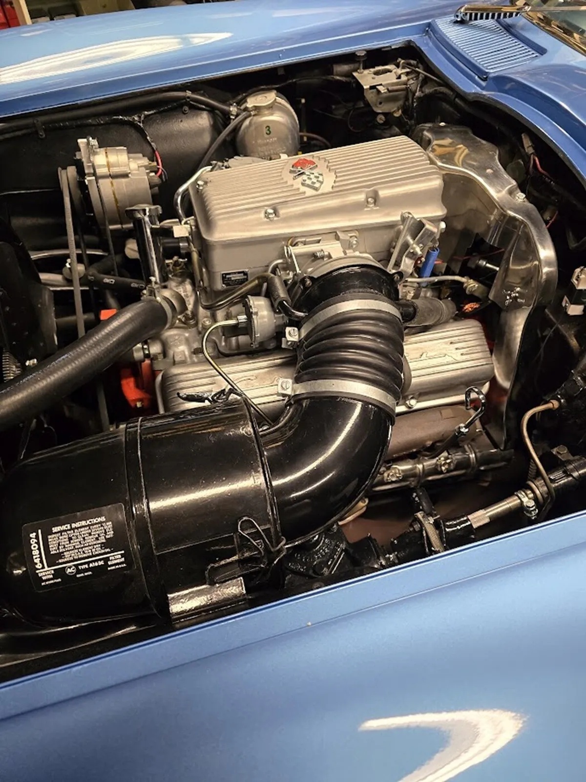 Chevrolet-Corvette-1965-Nassau-Blue-White-5