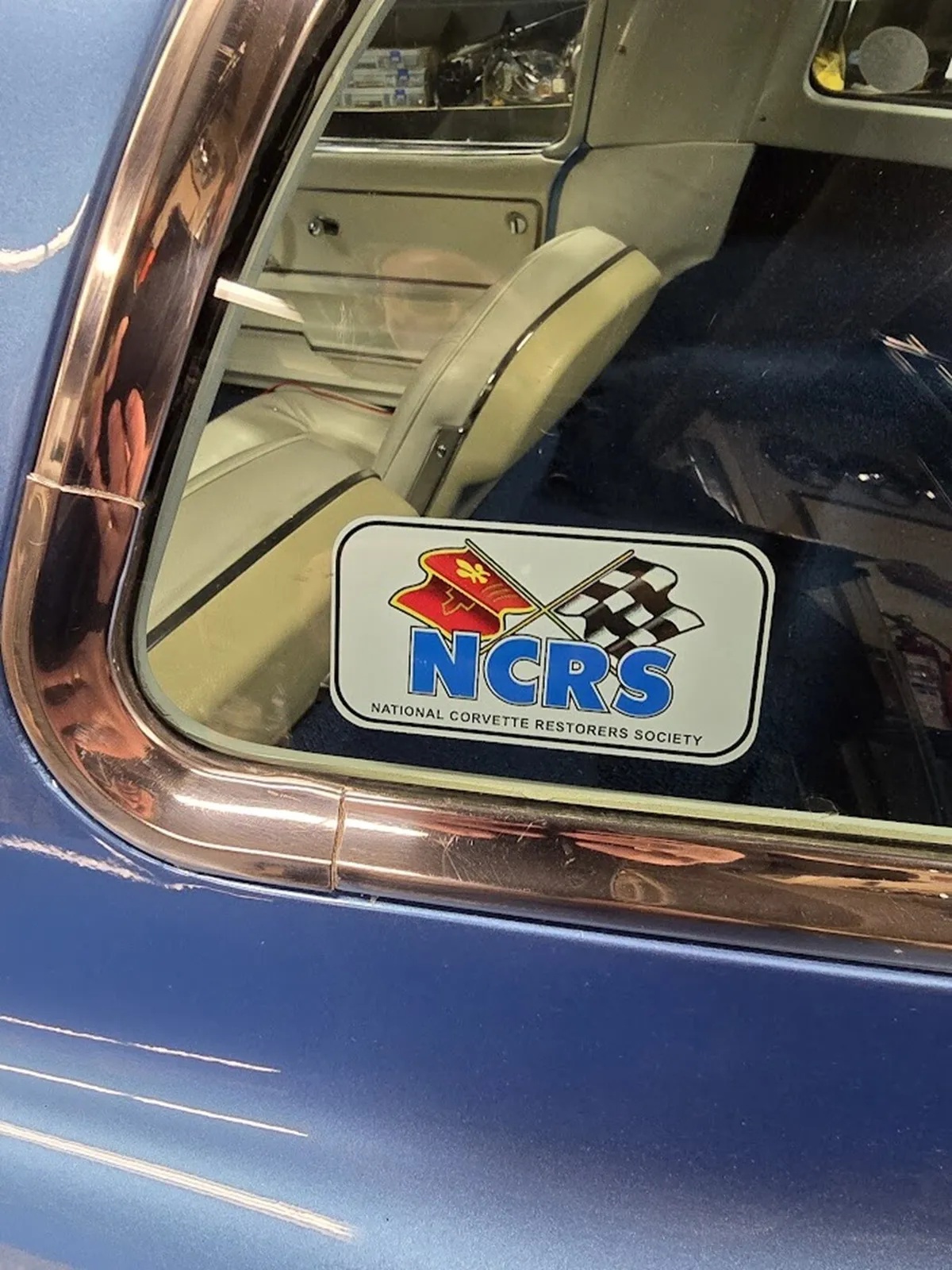 Chevrolet-Corvette-1965-Nassau-Blue-White-7