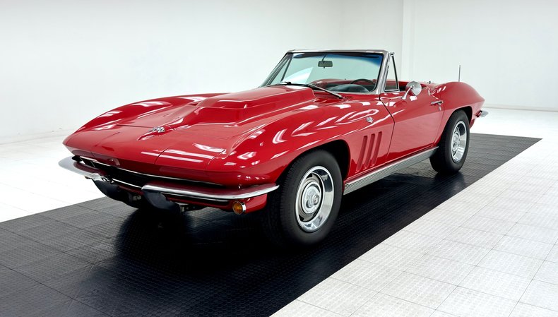 Chevrolet-Corvette-1965-Rally-Red-Black-1