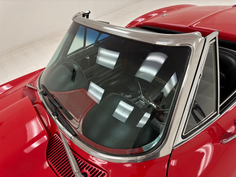 Chevrolet-Corvette-1965-Rally-Red-Black-15