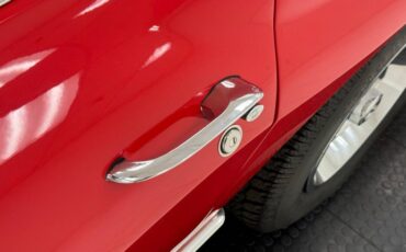 Chevrolet-Corvette-1965-Rally-Red-Black-18