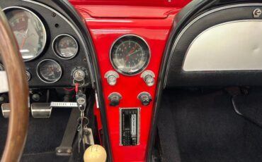 Chevrolet-Corvette-1965-Rally-Red-Black-39
