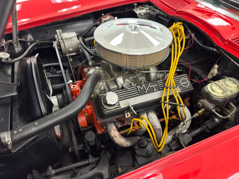 Chevrolet-Corvette-1965-Rally-Red-Black-4