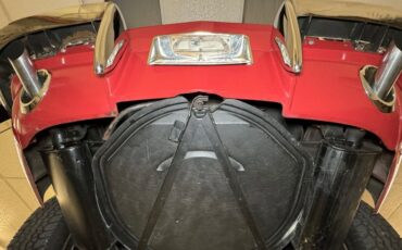 Chevrolet-Corvette-1965-Rally-Red-Black-44