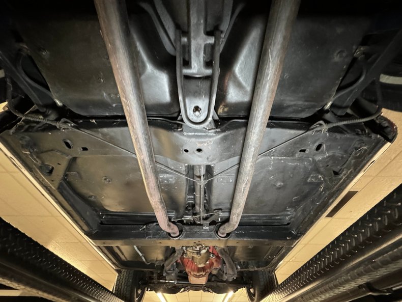 Chevrolet-Corvette-1965-Rally-Red-Black-47