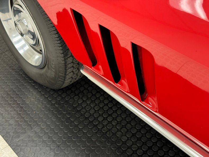 Chevrolet-Corvette-1965-Rally-Red-Black-49