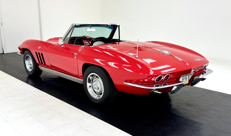Chevrolet-Corvette-1965-Rally-Red-Black-5
