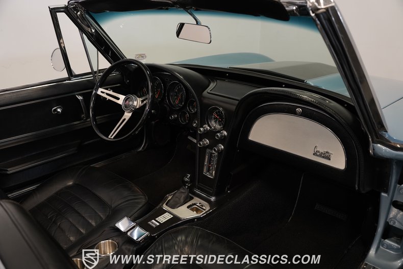 Chevrolet-Corvette-1966-Laguna-Blue-Black-4