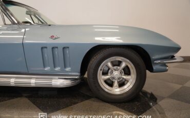 Chevrolet-Corvette-1966-Laguna-Blue-Black-40