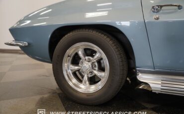 Chevrolet-Corvette-1966-Laguna-Blue-Black-43