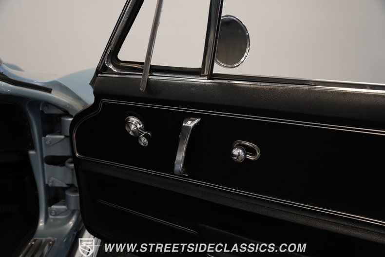 Chevrolet-Corvette-1966-Laguna-Blue-Black-46