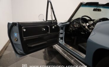 Chevrolet-Corvette-1966-Laguna-Blue-Black-49