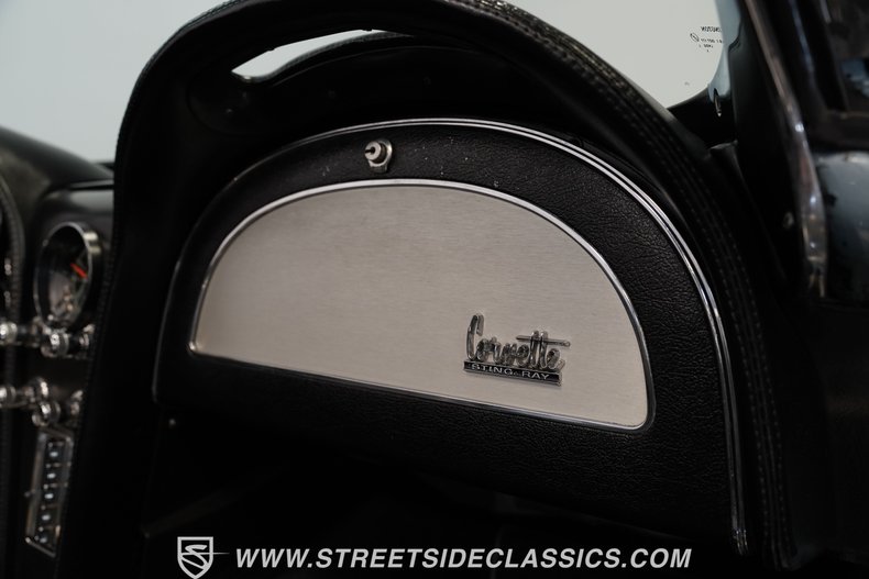 Chevrolet-Corvette-1966-Laguna-Blue-Black-5