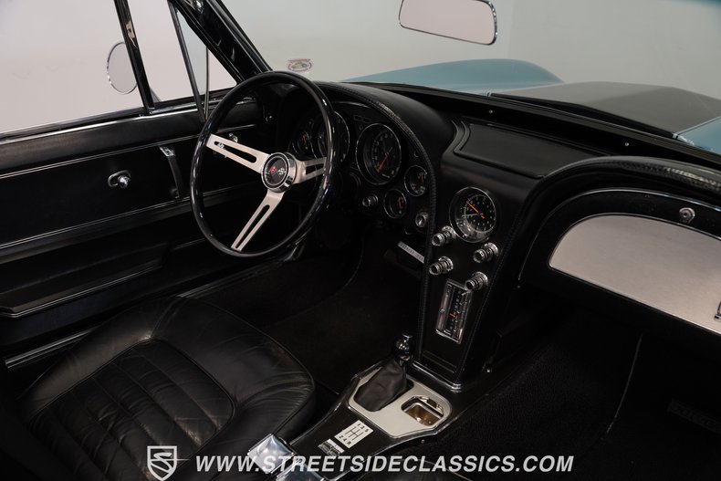 Chevrolet-Corvette-1966-Laguna-Blue-Black-6