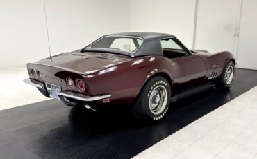 Chevrolet-Corvette-1969-Burgundy-Poly-Saddle-10