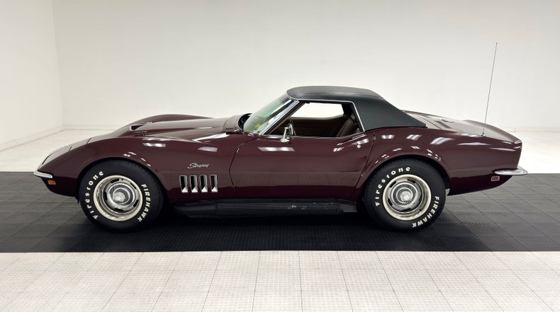 Chevrolet-Corvette-1969-Burgundy-Poly-Saddle-3