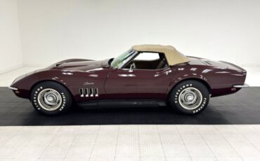Chevrolet-Corvette-1969-Burgundy-Poly-Saddle-4