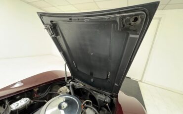 Chevrolet-Corvette-1969-Burgundy-Poly-Saddle-47