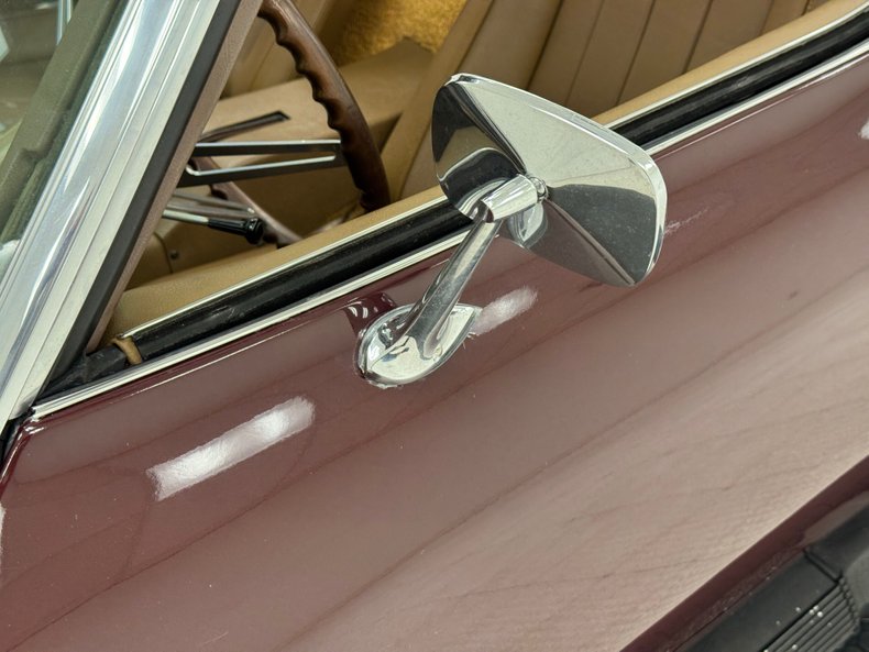 Chevrolet-Corvette-1969-Burgundy-Poly-Saddle-49