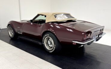 Chevrolet-Corvette-1969-Burgundy-Poly-Saddle-7