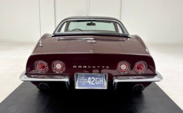 Chevrolet-Corvette-1969-Burgundy-Poly-Saddle-9