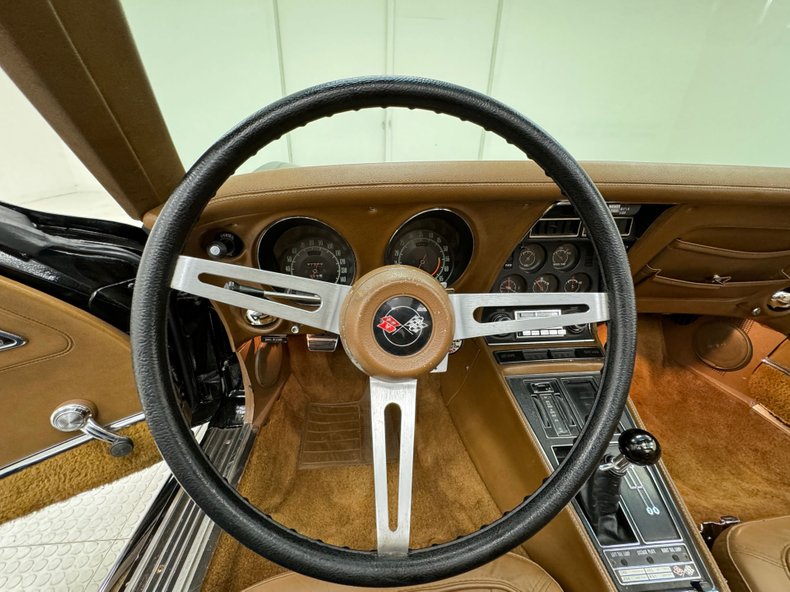 Chevrolet-Corvette-1971-Black-Saddle-11