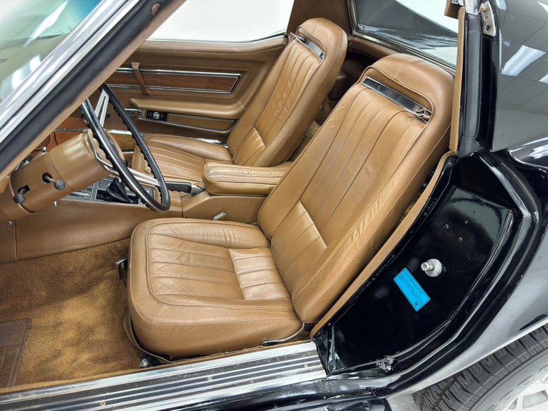 Chevrolet-Corvette-1971-Black-Saddle-12