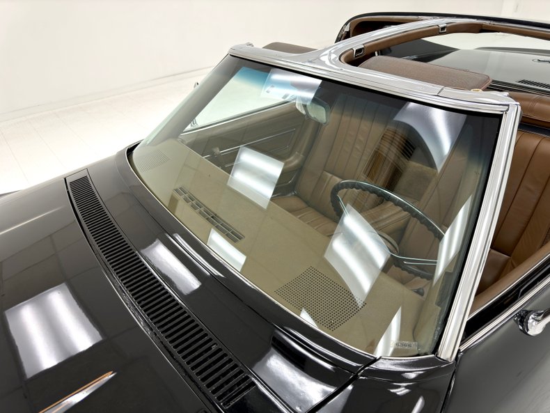 Chevrolet-Corvette-1971-Black-Saddle-21