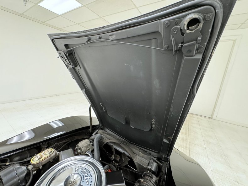 Chevrolet-Corvette-1971-Black-Saddle-38