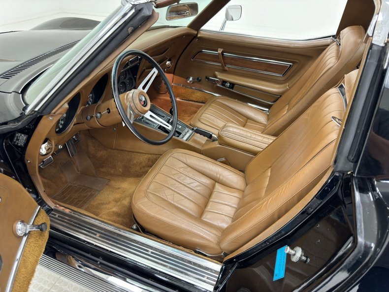 Chevrolet-Corvette-1971-Black-Saddle-43