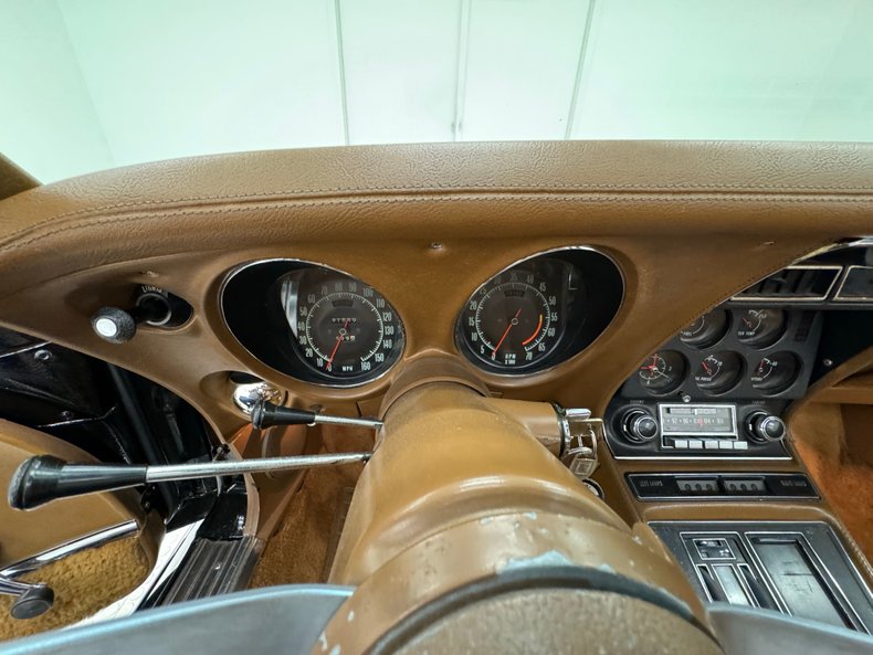 Chevrolet-Corvette-1971-Black-Saddle-44