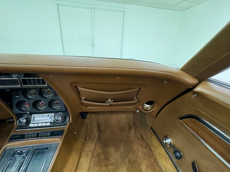 Chevrolet-Corvette-1971-Black-Saddle-49