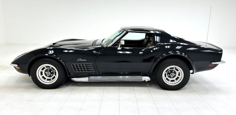Chevrolet-Corvette-1971-Black-Saddle-5