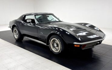 Chevrolet-Corvette-1972-Black-Black-12