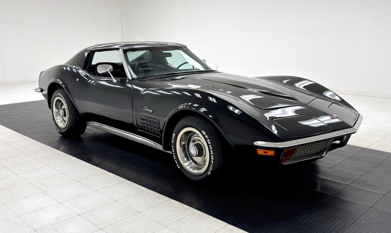 Chevrolet-Corvette-1972-Black-Black-12