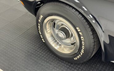 Chevrolet-Corvette-1972-Black-Black-15