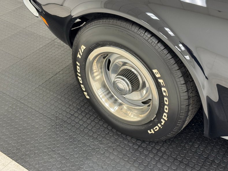 Chevrolet-Corvette-1972-Black-Black-15