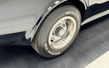 Chevrolet-Corvette-1972-Black-Black-23