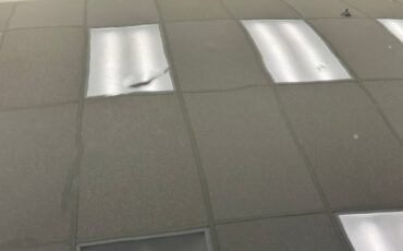 Chevrolet-Corvette-1972-Black-Black-27