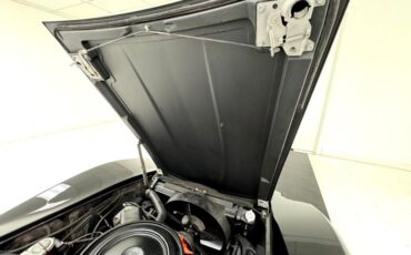 Chevrolet-Corvette-1972-Black-Black-29