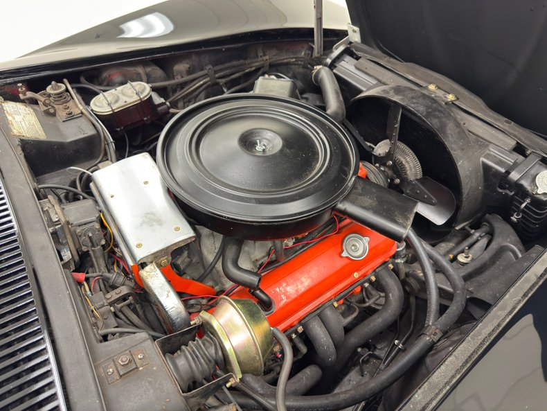 Chevrolet-Corvette-1972-Black-Black-30