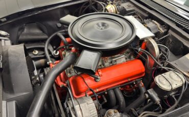 Chevrolet-Corvette-1972-Black-Black-32