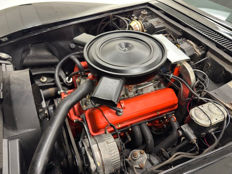 Chevrolet-Corvette-1972-Black-Black-32