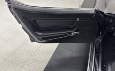 Chevrolet-Corvette-1972-Black-Black-34