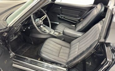 Chevrolet-Corvette-1972-Black-Black-37